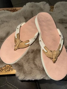 Sperry Top Sider Flip-Flops Pink W Gold Grommets Womens Size 8.5 - Picture 1 of 5