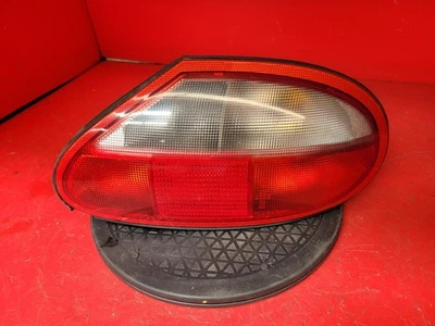 LUZ TRASERA JAGUAR XK8 LADO CONDUCTOR 1998 CUPÉ 2 PUERTAS Foto 1 de 4