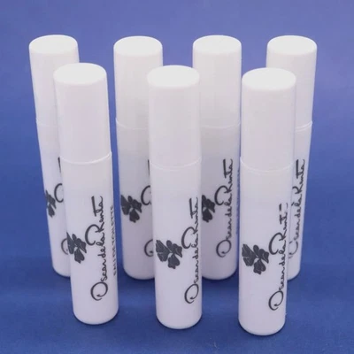 Lot of 7 Oscar De La Renta Eau de Toilette .06 fl oz / 2ml Spray NEW SAMPLES - Image 1 of 2