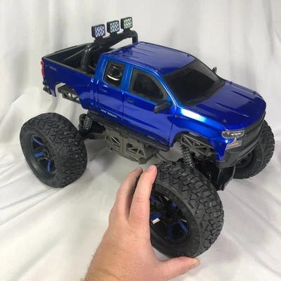 Nuevo camión 4x4 brillante (1:10) Chevy Silverado batería radio control metal pesado Foto 1 de 4