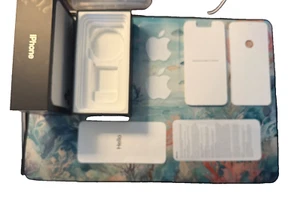Apple iPhone 11 Pro Max 256 GB Silver Retail Box - Picture 1 of 8