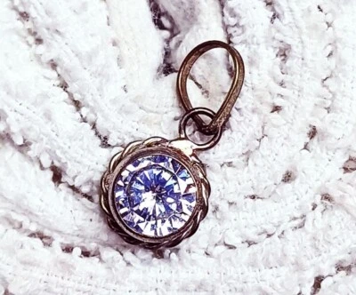 Colgante de plata de ley de circón blanco de 7,80 quilates con forma redonda de piedras preciosas sueltas Foto 1 de 4