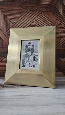 Moldura antiga de latão com acabamento dourado 4x6  - Imagem 1 de 3