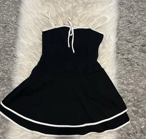 Schwarz-weißes Minikleid Größe:L passt M - Bild 1 von 1