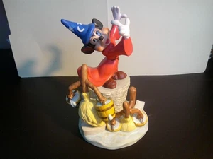 BRAND NEW *DISNEY FANTASIA* PORCELAIN STATUE.  APPROX. 6.50" x 4.25" #2520/15000 - Picture 1 of 3