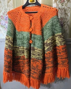 VINTAGE 70er orange Herbstfarben HÄKEL Fransen PULLOVER PONCHO Boho HIPPIE - Bild 1 von 8