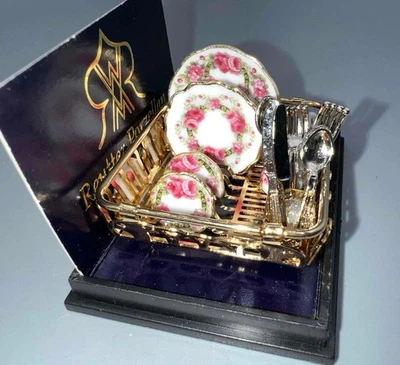 MINIATURE DOLLHOUSE 1:12 SCALE REUTTER DRYING RACK W/ROSE DESIGN - 1.842/8 - Image 1 of 2
