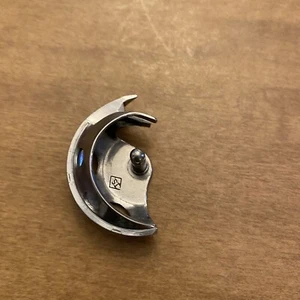 Dressmaker 6800 Sewing Machine Replacement OEM Part Shuttle Hook - Picture 1 of 2
