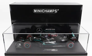 Maßstab 1:12 Minichamps Mercedes AMG W11 Lewis Hamilton 91. F1 Win 2020 Eifel GP - Bild 1 von 9