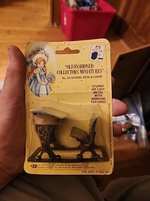 Old fashioned collectors miniatures Diecast, Metal School Desk by Durham 1978 ✨ - Image 1 of 4