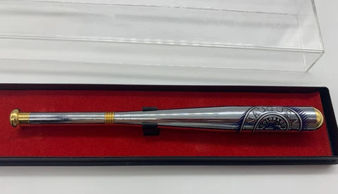Colorado Rockies Inaugural Year Miniature Metal Bat Pen 1993 (a6) Cover