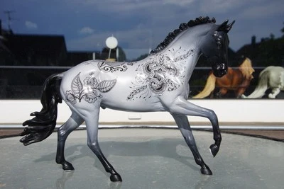 Breyer Pferd Modellpferd Traditional Decorator OOAK Catch Me - Bild 1 von 3