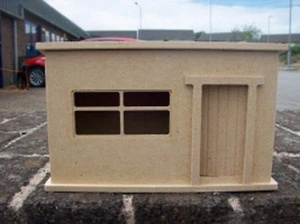 Grand paquet plat en bois MDF jardin outil cabanon maison poupées kit miniature échelle 1:24 - Photo 1/1