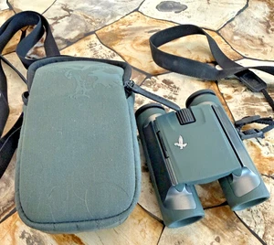 Swarovski 8x25 CL Pocket Binoculars (Green, Wild Nature Accessories Package) - Picture 1 of 3