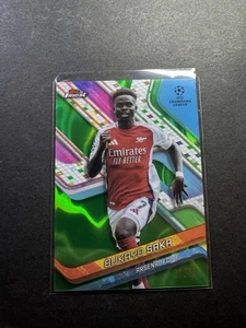 2025-26 Topps Finest UEFA/99 Bukayo Saka #77 Green Refractor Arsenal - Imagen 1 de 2