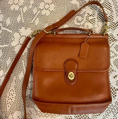Vintage! COACH WILLIS BEAUTIFUL BRITISH TAN Leather Shoulder Crossbody Bag! - Image 1 of 2