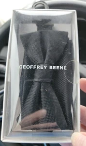 Geoffrey Beene Black Bow Tie and Pocket Square Set Any Occasion Brand New - Picture 1 of 3