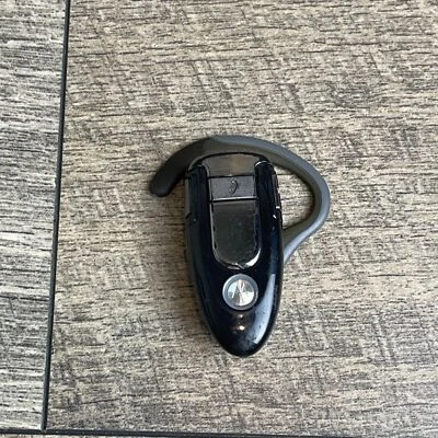Motorola H500 Black Gray Wireless Bluetooth Built-In Mic Single Ear-Hook Headset - Image 1 of 4