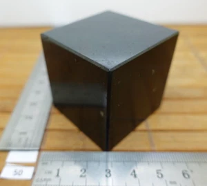 CUBE 40mm TOURMALINE NOIRE naturelle de qualité superieure des USA 218g reiki - Imagen 1 de 4
