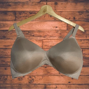 Sujetador Vanity Fair Nude con aros 44B - Imagen 1 de 6