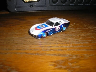 RARE 1/64 JADA TOYS 1968 Chevy Corvette Roadster TOP UP Convertible with ISSUE - Image 1 of 4