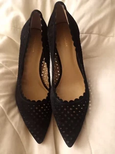 ANN TAYLOR SCHWARZ PERFORIERTES WILDLEDER PUMPS HIGH HEELS SCHUHE GRÖSSE 9 M - Bild 1 von 11