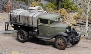 1934 FORD AA Tanker Truck 1:43rd Scale - Picture 1 of 3