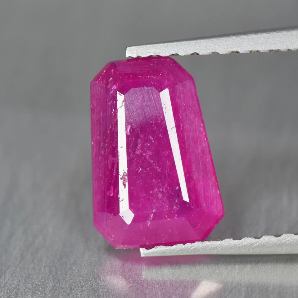 1.21Ct Attractive Natural Pigeon Blood Red Ruby From Mozambique Loose Gemstone - Image 1 of 1