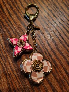 LOUIS VUITTON Bijoux Sac Mosaik Schlüsselanhänger, Taschenanhänger, Rosa, Gold Hardware - Bild 1 von 3