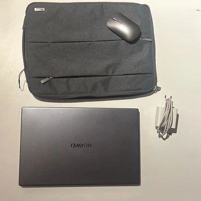 Huawei MateBook D15 – i5, 8GB RAM, 512GB SSD – mit Maus & Hülle - Bild 1 von 4