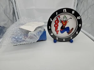 Vintage 1990's Disney Goofy Reverse Backwards 5.5” Clock Working Tested - Picture 1 of 4