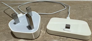 Apple iPhone Lightning Dock - White - Picture 1 of 3