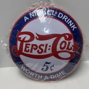 Insegna in latta a cupola Pepsi-Cola - Una bevanda al nichel vale un centesimo 15,75" insegna a cupola garage - Foto 1 di 3