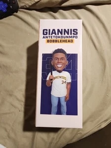 2022 Giannis Antetokounmpo Milwaukee Brewers Bobblehead Neu Originalverpackt - Bild 1 von 5