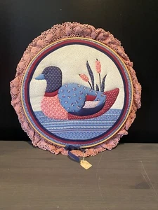 Vintage Duck Embroidered Canvas Hoop 12x12 Round With 2" Lace Border Wall Art - Picture 1 of 7