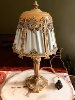 Abajur de mesa pintado à mão Bradley e Hubbard Art Nouveau ferro fundido painel de pano - Imagem 1 de 4