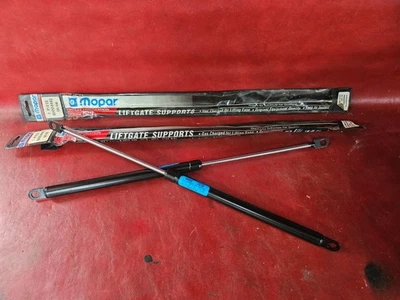Nuevo de Lote Antiguo Chrysler LeBaron 1982-1987 puerta levadiza soporte elevador amortiguador Mopar OEM 4442 Foto 1 de 4