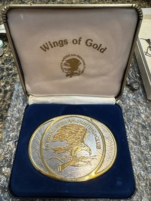 Club de Caza Norteamericano Alas de Oro Hebilla de Cinturón Occidental Para Hombre Oro 24k Foto 1 de 4