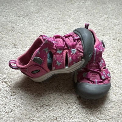KEEN Toddler Kids Girls Pink Butterfly Slip-On Sandal Shoes Size 6  - Image 1 of 4