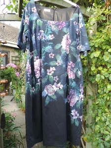 SIZE 20 - 22 Monsoon Navy blue floral bodycon dress - Picture 1 of 3