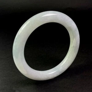 【KATHY JADE】Brazalete Esmeralda con Ligero Jade Lavanda Jade《58mm》《Grado A》 - Imagen 1 de 1