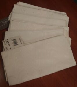 Napkins Cloth Pale Yellow NOS With Tags Set Of 6