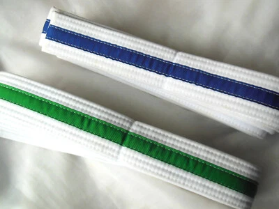 Cinturones de Artes Marciales - Blanco con Rayas Verdes, Blanco con Rayas Azules Foto 1 de 3
