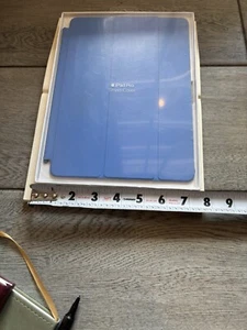 Apple Leather Smart Cover for 10.5-inch iPad Pro - Electric Blue - Picture 1 of 4