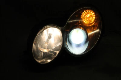 Faro bi-xenón derecho conductor MERCEDES W203 C230 C240 C280 C320 C350 2003-2007 Foto 1 de 4