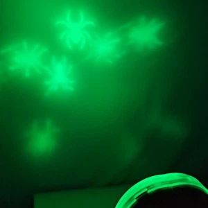 Halloween Spiders Creep Green Projection LED Light show Outdoor Gemmy Decoration - Picture 1 of 5