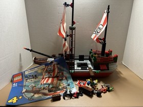 LEGO 7075: Captain Redbeard's Pirate Ship INCOMPLETE