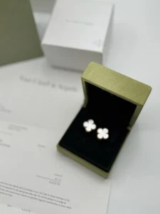 Van Cleef&Arpels Vintage Alhambra Earrings Gold with White mother-of-pearl - Picture 1 of 4