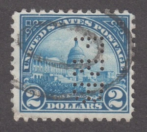 USA 1923. $2. US Capitol. Perfin FRB. Federal Reserve Bank, Houston, Sc #572 - Imagen 1 de 2