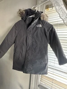 The North Face Girls Size 5 Color Grey  Parka  - Picture 1 of 8